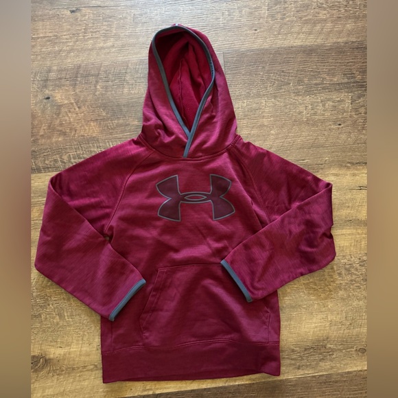 Under‎ Armour Hoodie Boys size 7 Lightweight Maroon - Picture 1 of 4